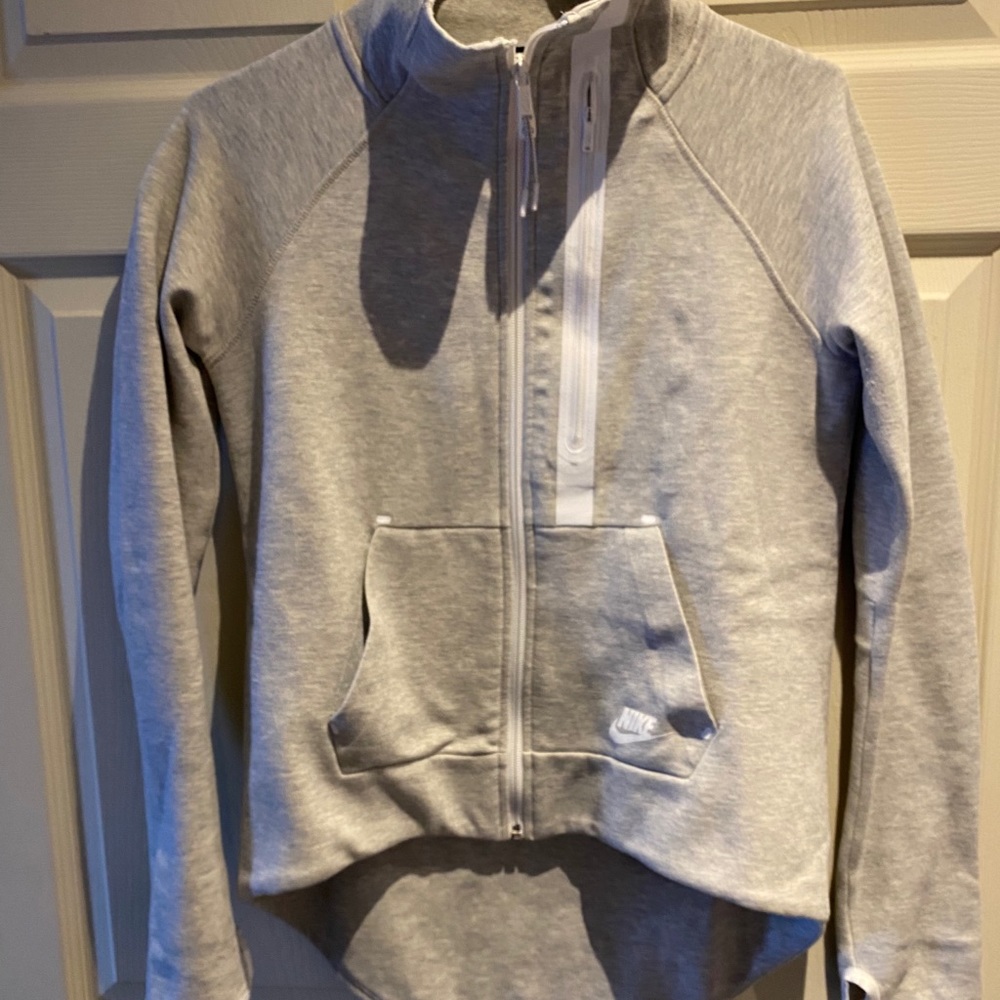 Nike tech fleece sweater